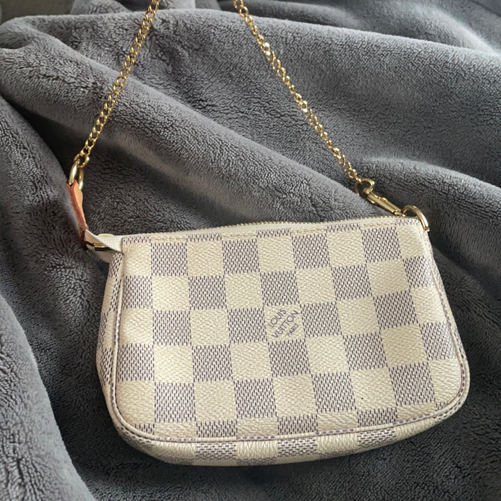 Authentic Lv mini pochette Damier azur